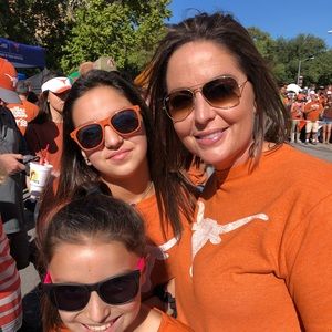 Meet your Posher, Holly